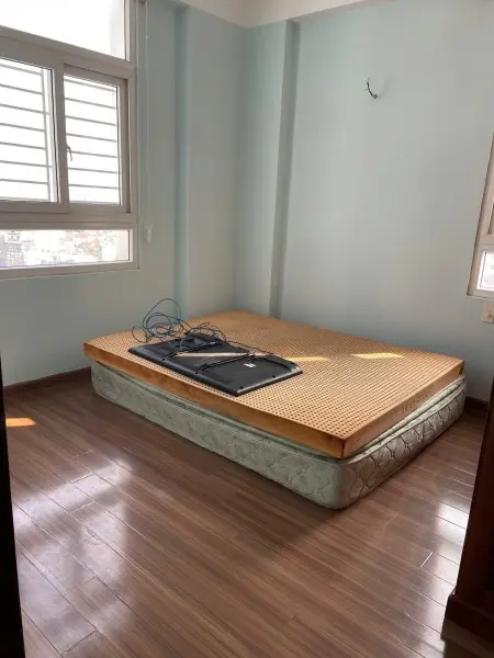 Cần Cho Thuê Gấp Căn Hộ 82M2 2Pn Chung Cư Phú Đạt Gần Trường Đh Ngoại Thương