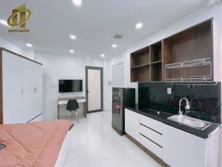 Cho Thuê Phòng Trống Lại Có Ban Công - Nội Thất Mới 100% - Giáp Q1,Q3 - Gần Ngã Tư Hàng Xanh