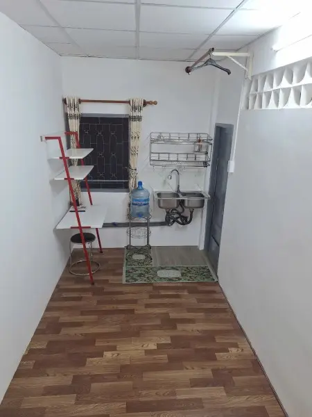 Phòng Trọ Sinh Viên 1Tr9 (Ưu Tiên Nữ), Cửa Sổ, Ngay Hàng Xanh Hcm.