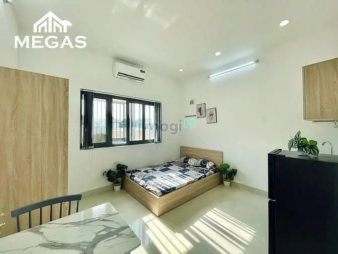 Căn Hộ Studio - Full Nội Thất - Cửa Sổ To - Ngay Công Viên Phần Mềm