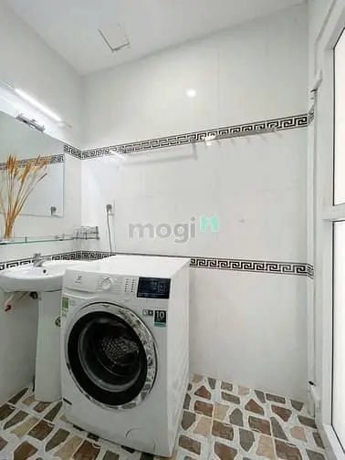 Căn Hộ Studio - Full Nội Thất - Ban Công - Giá Rẻ Ngay Tô Ký