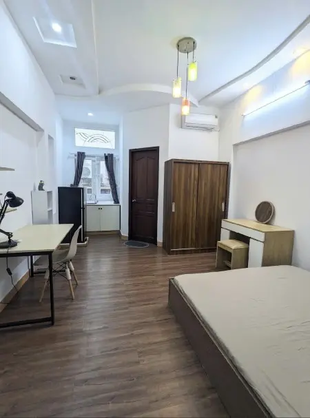 Phòng Cho Thuê Bình Thạnh. Cửa Sổ Siêu Thoáng. Full Nội Thất. Gần Ngay Hàng Xanh. Giáp Q1, Q2