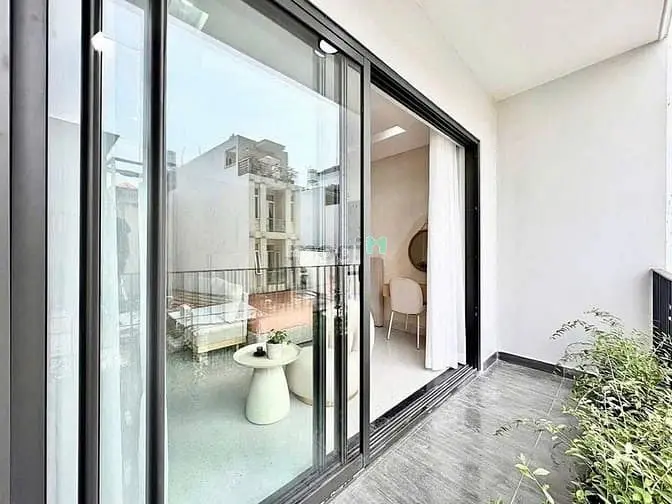 Căn Hộ Studio - Full Nội Thất - Ban Công Ngay Emart Phan Huy Ích