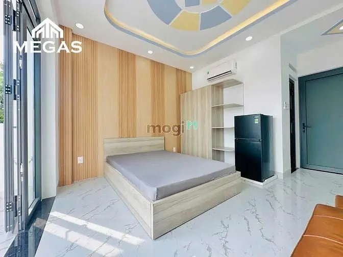 Căn Hộ - Full Nội Thất - Ban Công - Giá Rẻ Ngay Công Viên Phần Mềm