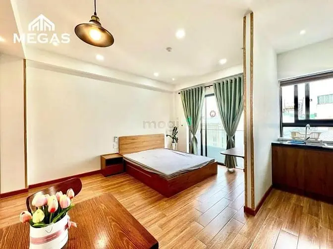 Căn Hộ Studio - Full Nội Thất - 1Pn - Tách Bếp - Ban Công Ngay Emart