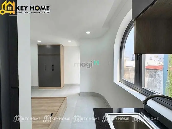 Studio - Full Nội Thất - Ban Công - Mới Xây Ngay Công Viên Phần Mềm