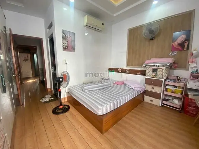 Bán Nhà Đường Nguyễn Văn Quá Q12 - Đường 10M Có Lề - 5 Tầng - 6 Tỷ 3