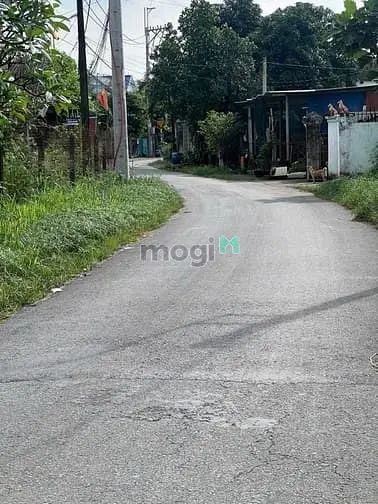 Bán Lô Đất 3266M2. Có 2394M2 Thổ Cư. Đất Ngay Tỉnh Lộ 8. Hòa Phú. Củch