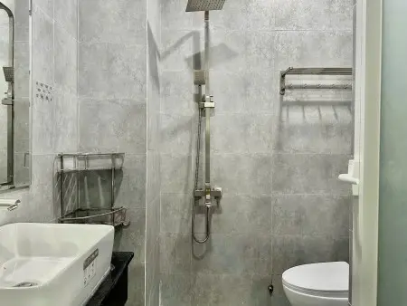 Cho Thuê Phòng Ngay Cầu Thủ Thiêm_Vinhome Golden River Q Bình Thạnh