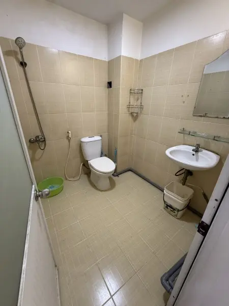 Phòng 25M2, Cuối Thạch Lam Dọn Vào Ở Ngay