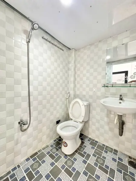 Cho Thuê Phòng Ban Công Có Nội Thất Tại Bàu Cát 1