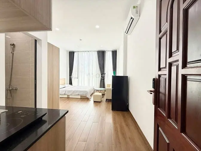 Căn Hộ Full Nội Thất - Ban Công - Mới Xây Ngay Cộng Hòa