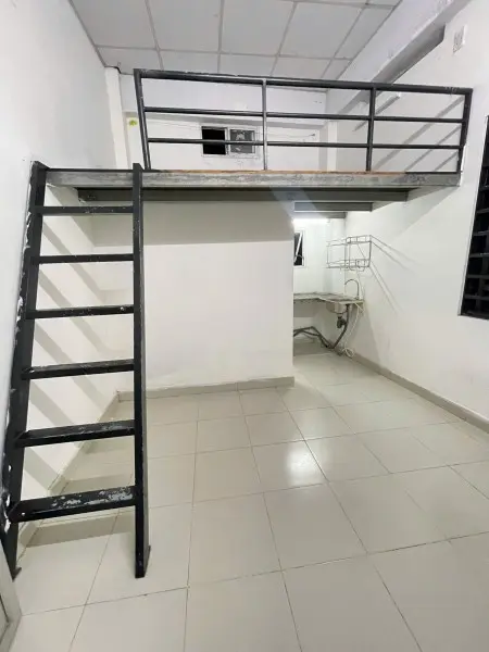 Phòng Ban Công, View Hồ Bơi, 3 Cửa,Có Gác Giá 3Tr, Giờ Giấc Tự Do, An Ninh. Miễn Phí Gửi Xe