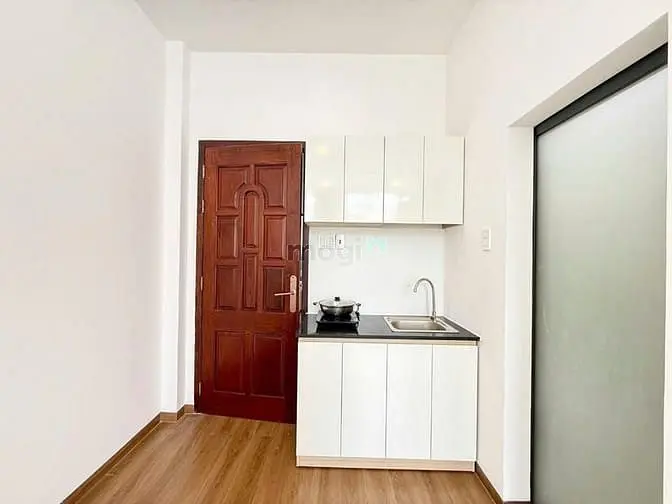 Căn Hộ Full Nội Thất - Ban Công - Mới Xây Ngay Cộng Hòa