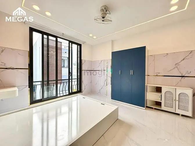 Căn Hộ Studio - Full Nội Thất - Giá Rẻ - Ban Công Gần Ngay Đh Ntt