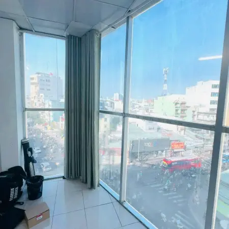 Tìm Nhà Cửa Sổ To, View Đỉnh Nóc? Đừng Bỏ Lỡ Căn Studio Rộng Hơn 30M2 Này! Không Gian Cực Chill