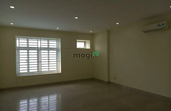 Đang Cần Cho Thuê Căn Nhà 1 Trệt 2 Lầu Mặt Tiền Đường Chương Dương