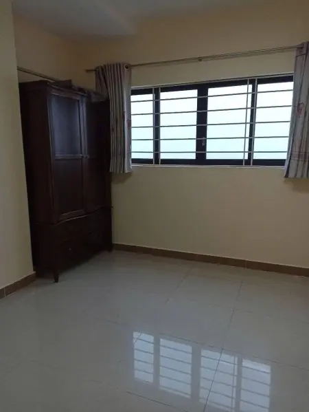 Chung Cư Nguyễn Tri Phương, P7, Q5: 75M2, 2P Ngủ, Nt, Giá 9Tr