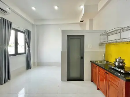 Phòng Ban Công Full Nt Ngay Chợ Bùi Minh Trực