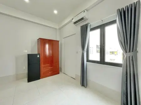 Phòng Ban Công Full Nt Ngay Chợ Bùi Minh Trực