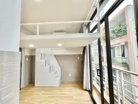 Cho Thuê Phòng Duplex Ban Công Ở Ngã Tư Bảy Hiền Trên Đường Lạc Long Quân