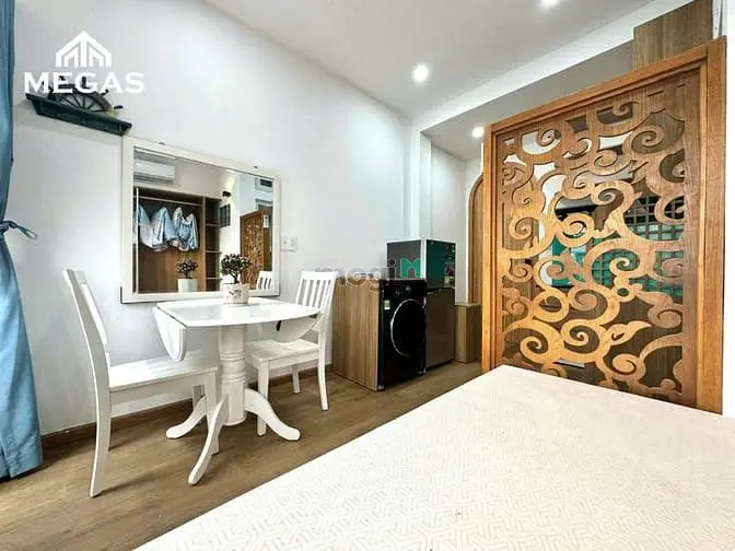 Căn Hộ Studio - Full Nội Thất - Ban Công Ngay Công Viên Làng Hoa