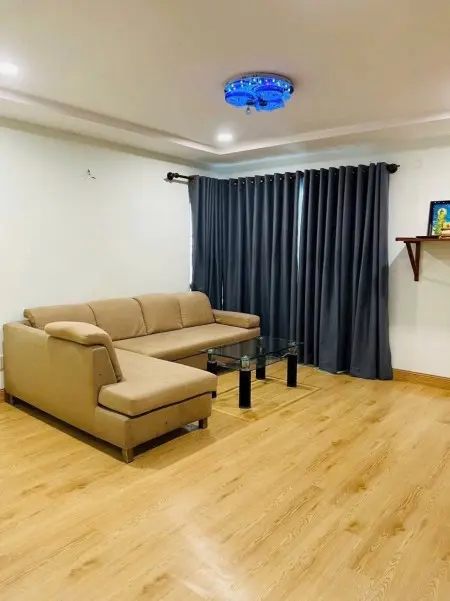 Chung Cư 590 Cmt8, Quận 3: 100M2, 3P Ngủ, 14Triệu, Ban Công