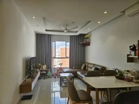 Giá 15Tr/Th, C/C Screc, Trường Sa, Q3, Căn Góc, 100M2, 3Pn, 2Wc, Nhà Mới Sơn.