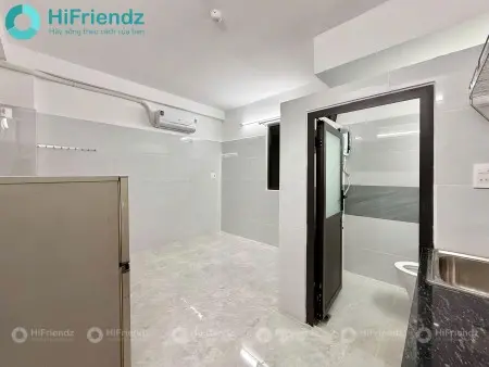 3.300.000/Phòng Thang Máy Ngay Cầu Chữ Y