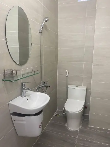 Do Khách Không Nhận Được Phòng Nên Bên Hiện Hiện Tại Còn Trống 1 Phòng