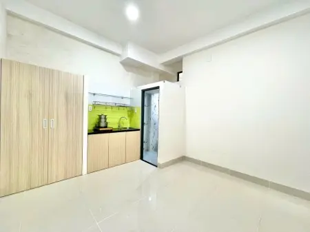 Phòng An Ninh, Thang Máy Ngay Ntd Phú Thọ