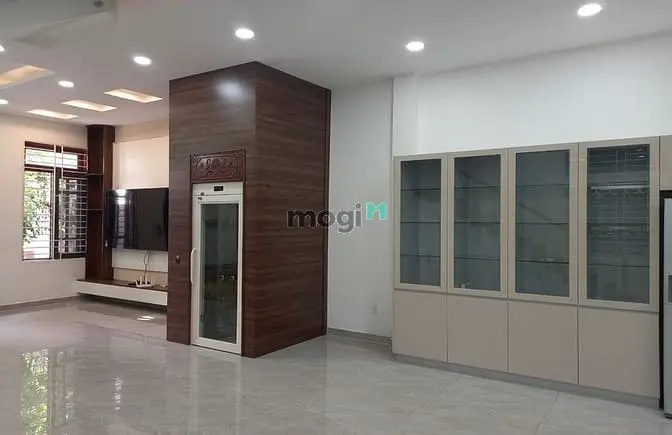 Cần Cho Thuê Căn Nhà Biệt Thự Đẹp Đường Ngô Quang Huy, Thảo Điền