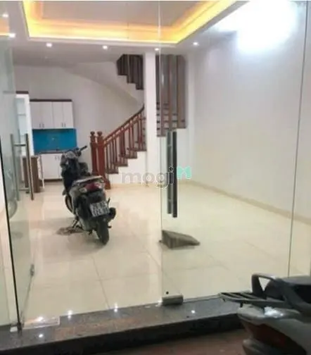 Bán Nhà Gốc Đề Minh Khai 8.6 Tỷ 36M 5 Tầng Hiện Đại Ô Tô Đỗ Cửa