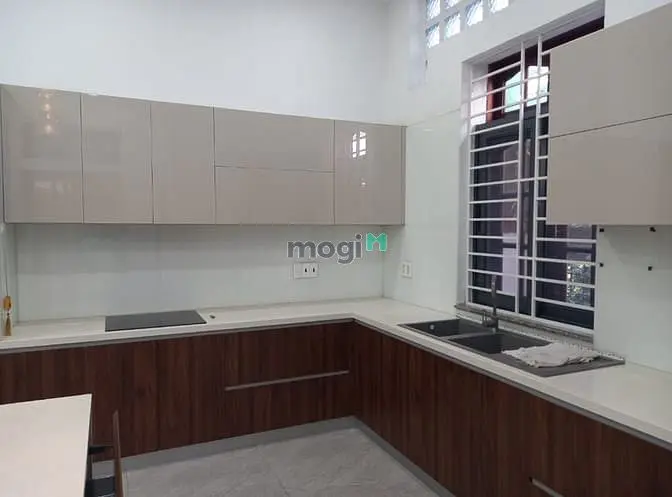 Cần Cho Thuê Căn Nhà Biệt Thự Đẹp Đường Ngô Quang Huy, Thảo Điền