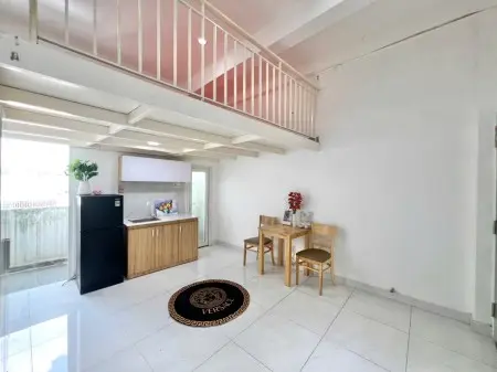 Cho Thuê Duplex Giá Rẻ Siêu Rộng Ở Cmt8 Q10 - Ở Được 3-4 Người, Gần Trường Đh Kinh Tế Ueh