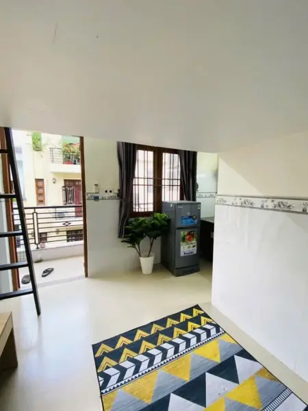 Gác Ban Công Ngay Hoàng Hoa Thám Tân Bình Có Thang Máy Hầm Xe Full Nội Thất Như Hình