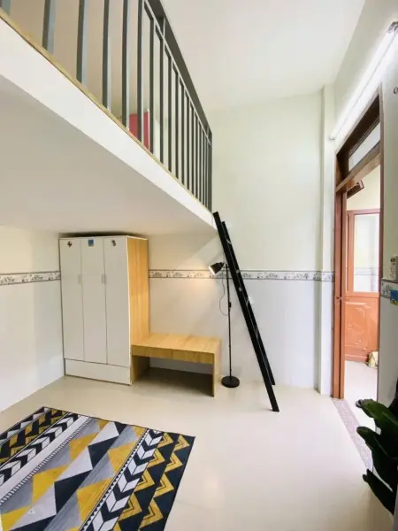 Gác Ban Công Ngay Hoàng Hoa Thám Tân Bình Có Thang Máy Hầm Xe Full Nội Thất Như Hình