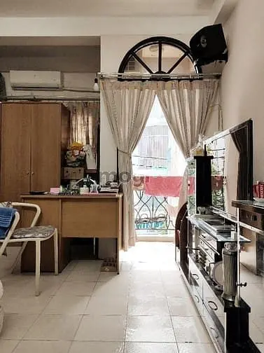 Đường Cách Mạng Tháng 8 Quận 3 4,3M*15M 2 Tầng Đối Diện Câu Lạc Bộ La