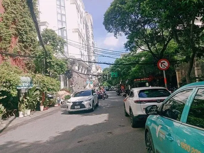 Chính Chủ Quận 10, 4,2M # 17M 4 Tầng Sân Thượng, Ô Tô Đậu Trong Nhà,