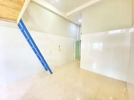 Phòng Trọ Có Gác, Máy Lạnh, Thoáng. Ngay Đh Spkt, Ngân Hàng, Quốc Gia.