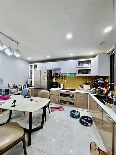 Q1- Nguyễn Cư Trinh- Sát Mặt Tiền 5 Tầng 5 Pn- Dt 265Tr/N