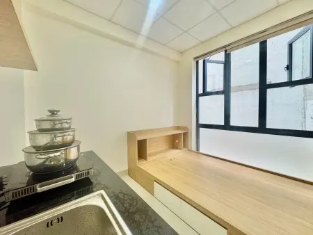 Phòng Full Nội Thất Mới Ngay Trương Định