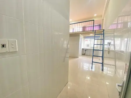 Phòng Trọ Có Gác, Máy Lạnh, Thoáng. Ngay Đh Spkt, Ngân Hàng, Quốc Gia.