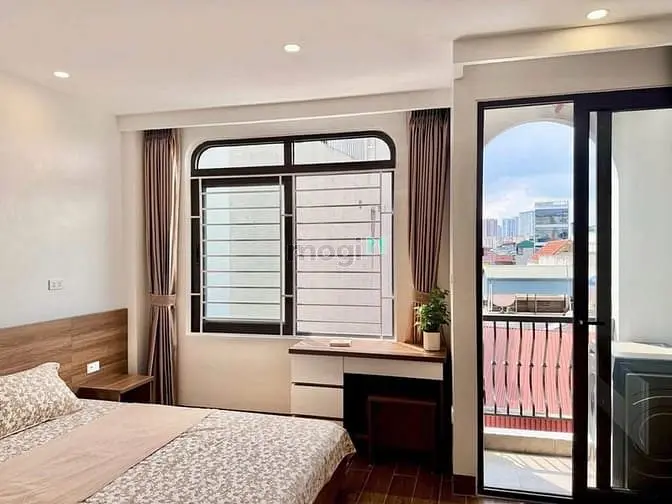 Cho Thuê Căn 1 Phòng Ngủ Cao Cấp Ban Công Ngay Sân Bay Tân Sơn Nhất