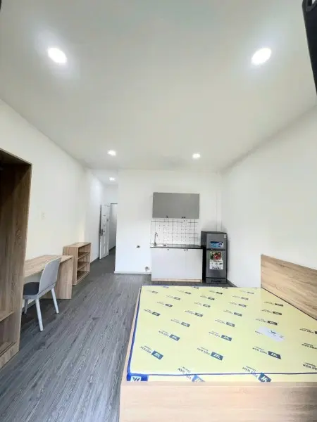 Cho Thuê Phòng Mặt Tiền Nguyễn Gia Trí, Bt, Gần Hutech, Landmark, Tiện Kd Online, Nails, Spa, Vp