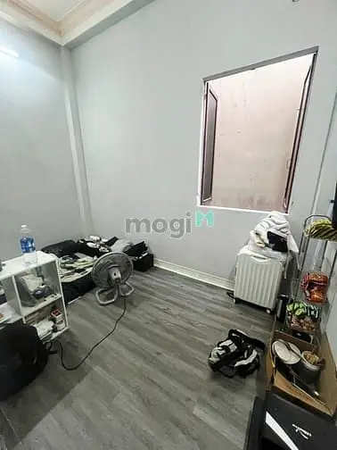 Cho Thuê Phòng Q10.Nội Thất.cửa Sổ Ban Công.2Tr1 2Tr8