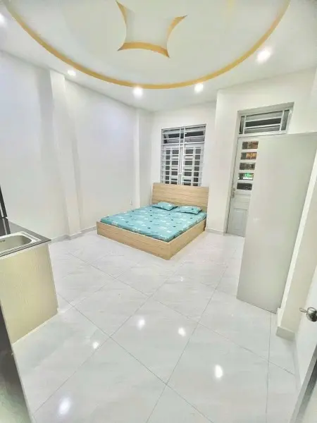 Phòng Có Ban Công Gần Chợ Hoàng Hoa Thám, Quận Tân Bình