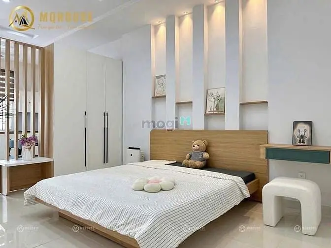 Căn Hộ - Full Nội Thất - Tách Bếp - Mới 100% Ngay Công Viên Làng Hoa