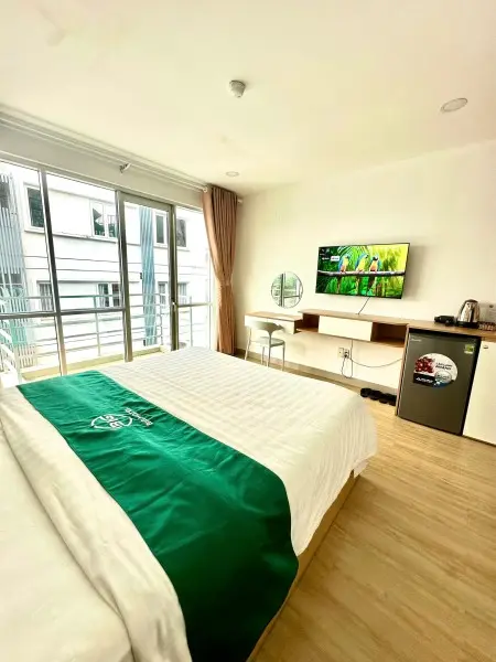 Cho Thuê Khách Sạn Cao Cấp Theo Tháng Bang Công Rộng Rãi Chỉ 230K/ Đêm