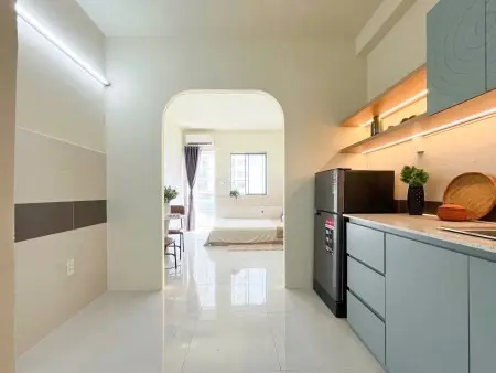 Cho Thuê Phòng Mới, Ban Công, Tách Bếp Gần Ngay Ngã Tư Hàng Xanh, 5P Qua Hutech, Gtvt